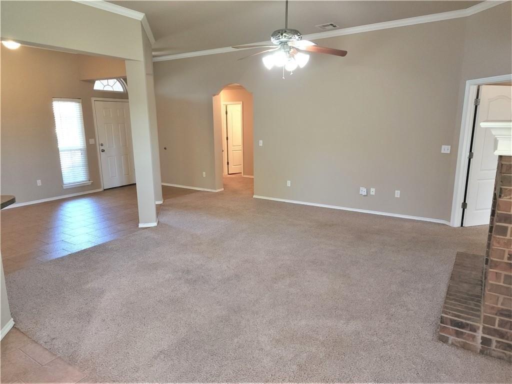 E Linden Ln, Mustang, OK 73064