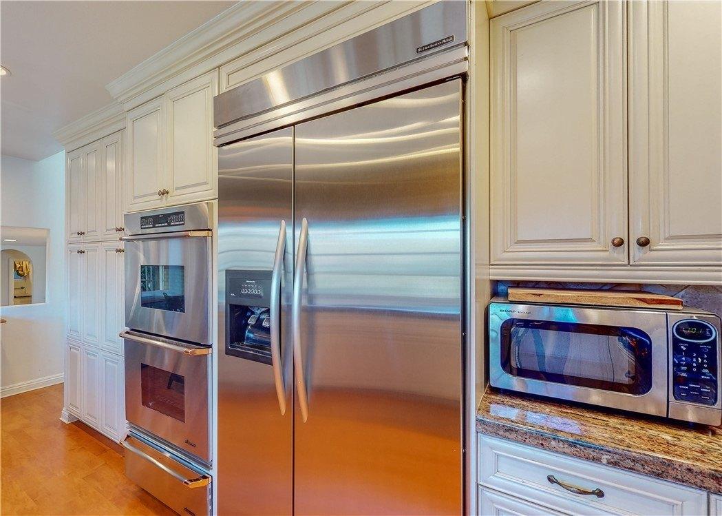 Stonesgate St, Westlake Village, CA 91361