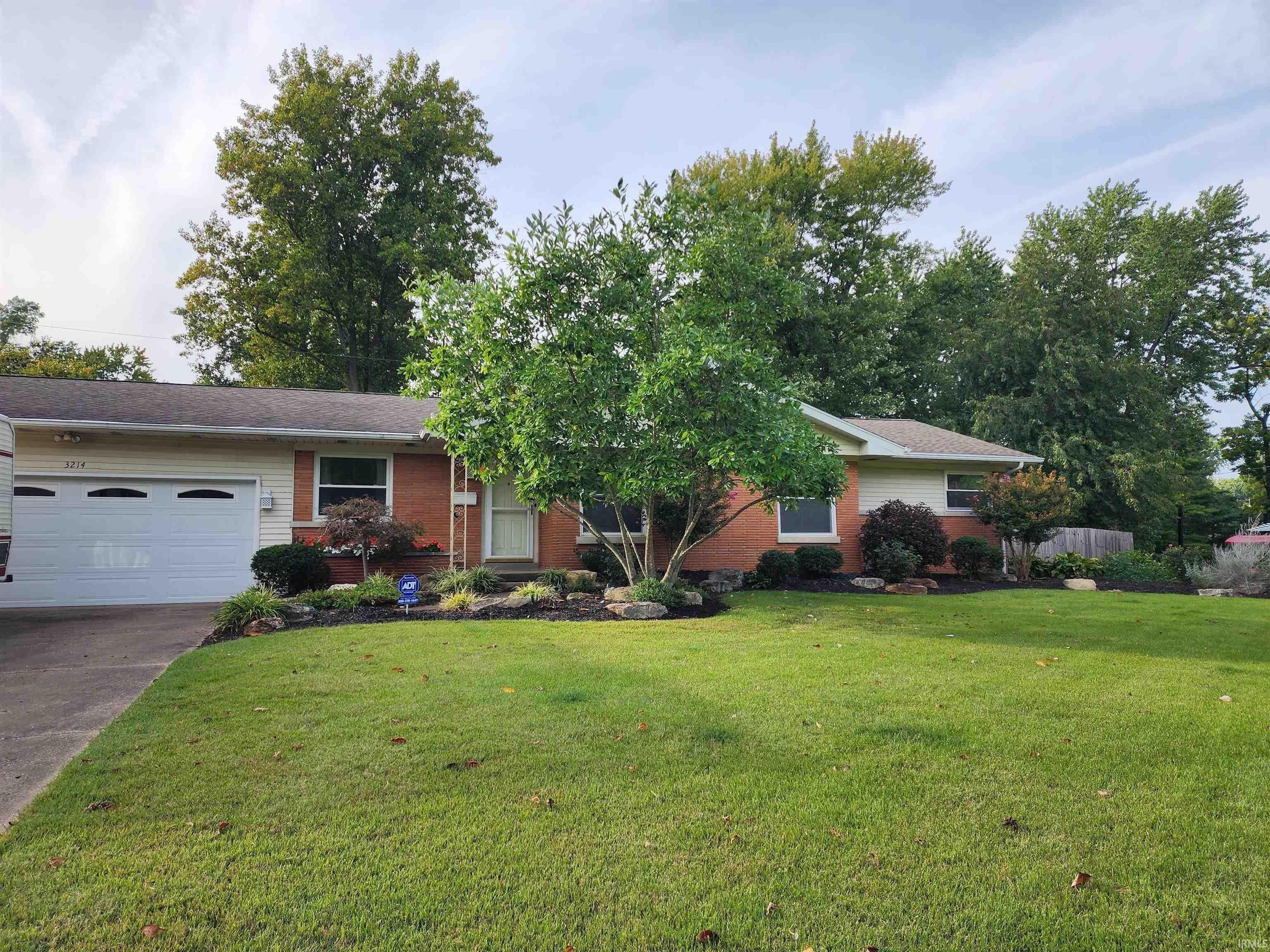 Mockingbird Ln, Evansville, IN 47710