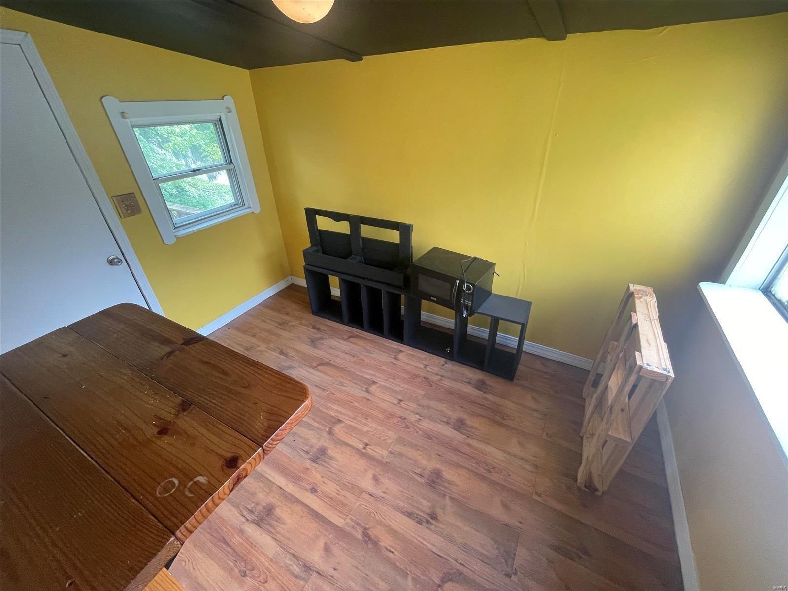 Cosie Dr, Saint Louis, MO 63137