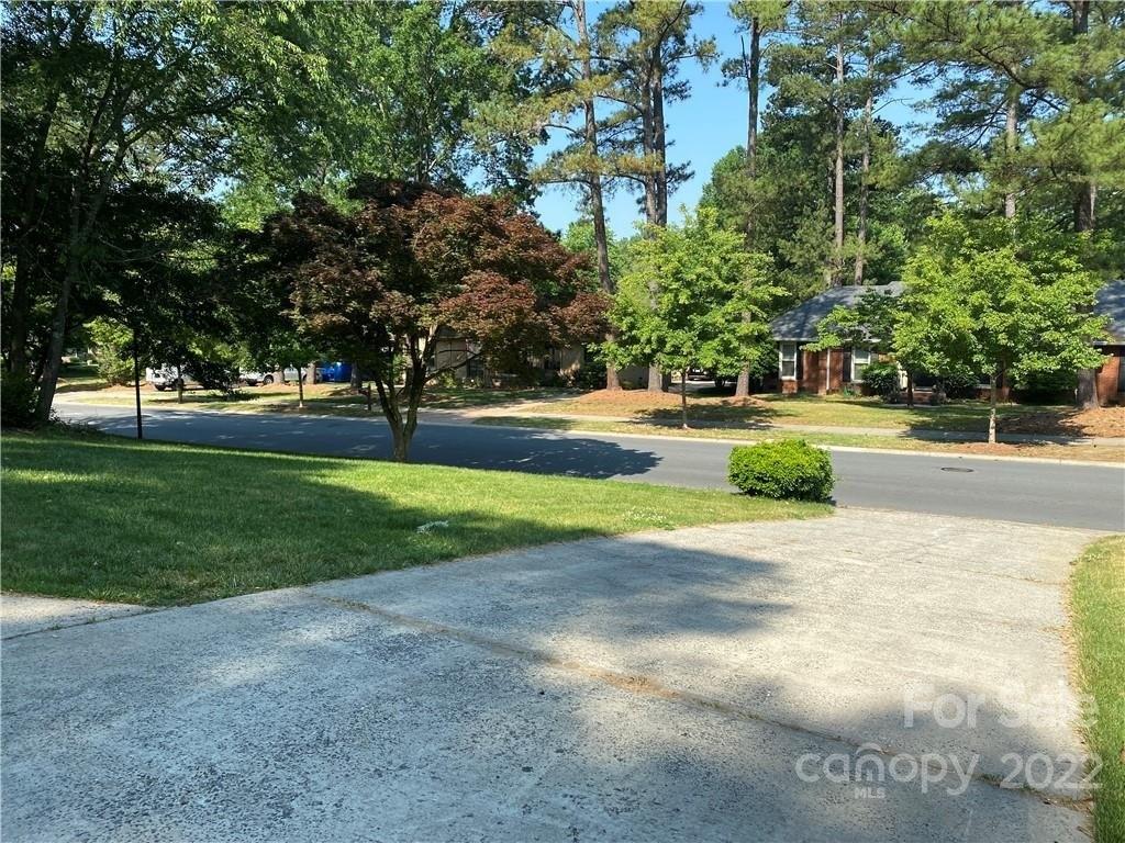 Blue Heron Dr, Charlotte, NC 28226