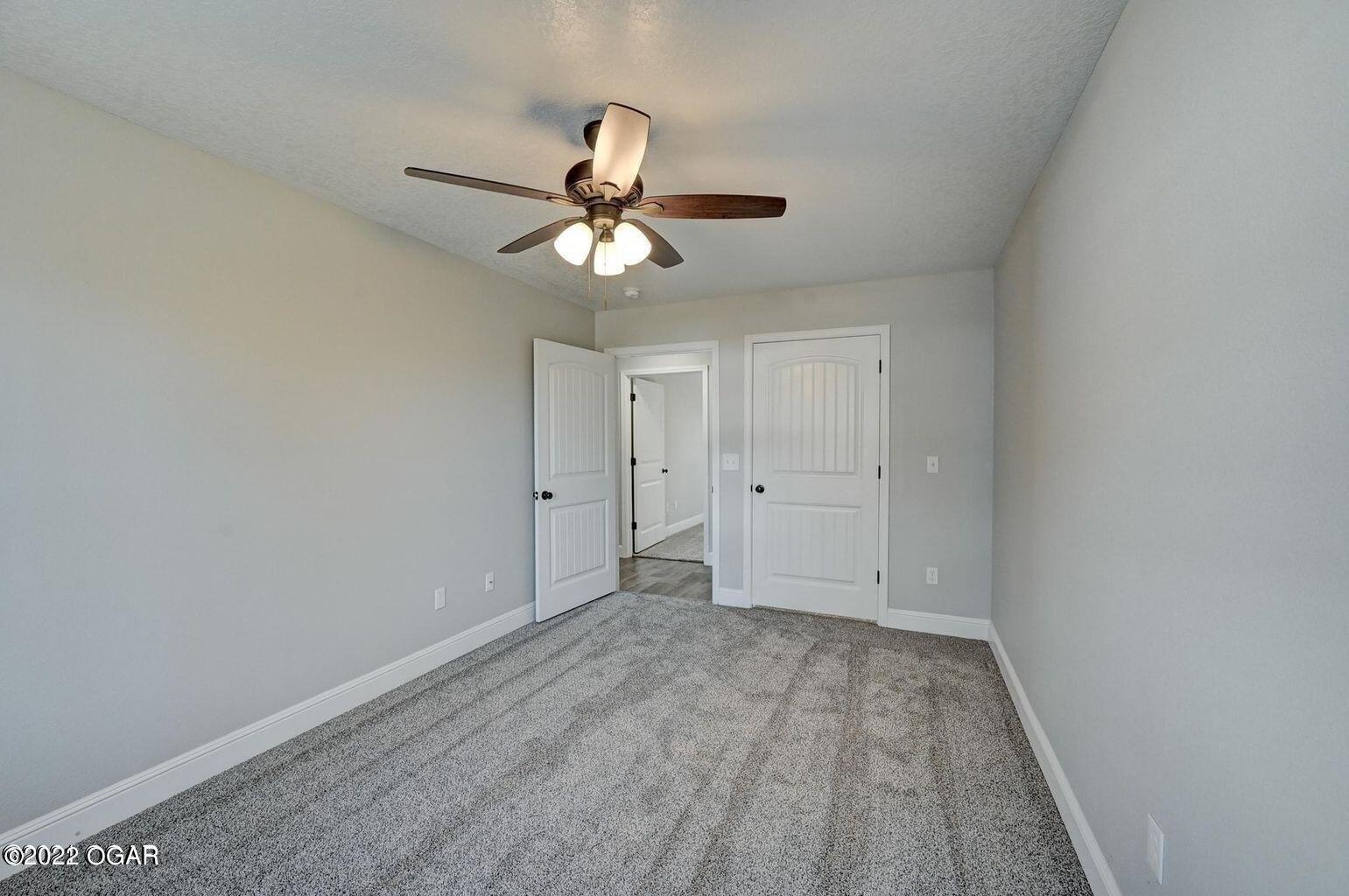 N Tom St, Webb City, MO 64870