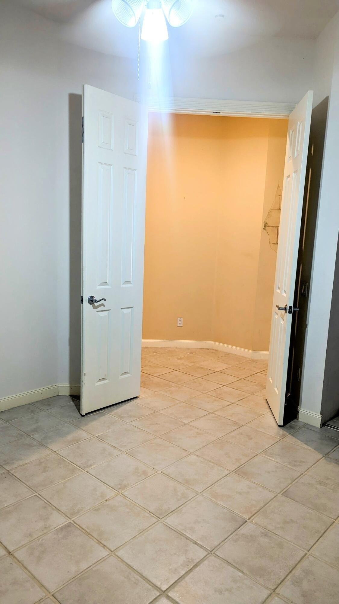 Orchard Ln, Delray Beach, FL 33445
