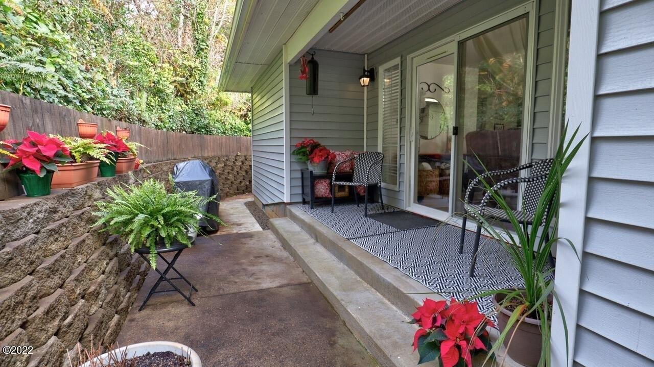 Nw Oceanview Dr, Newport, OR 97365