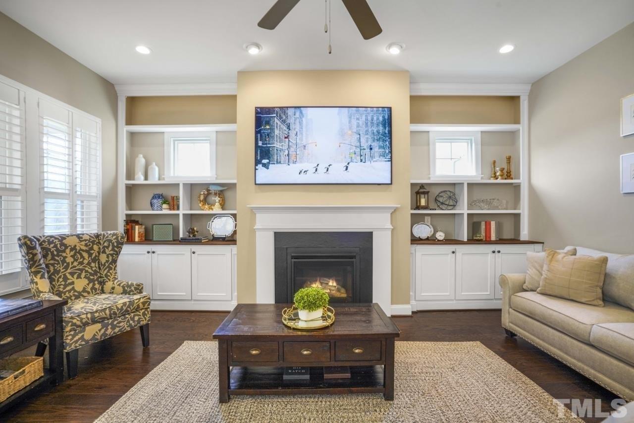 Rambling Oaks Ln, Holly Springs, NC 27540