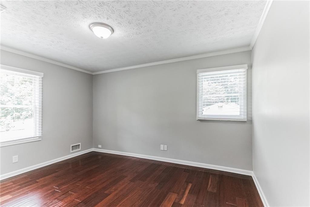 Wrexham Dr, Snellville, GA 30039