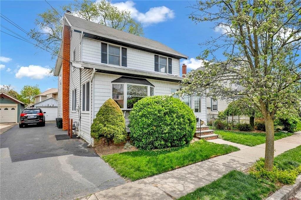 Chester Ct, Oceanside, NY 11572