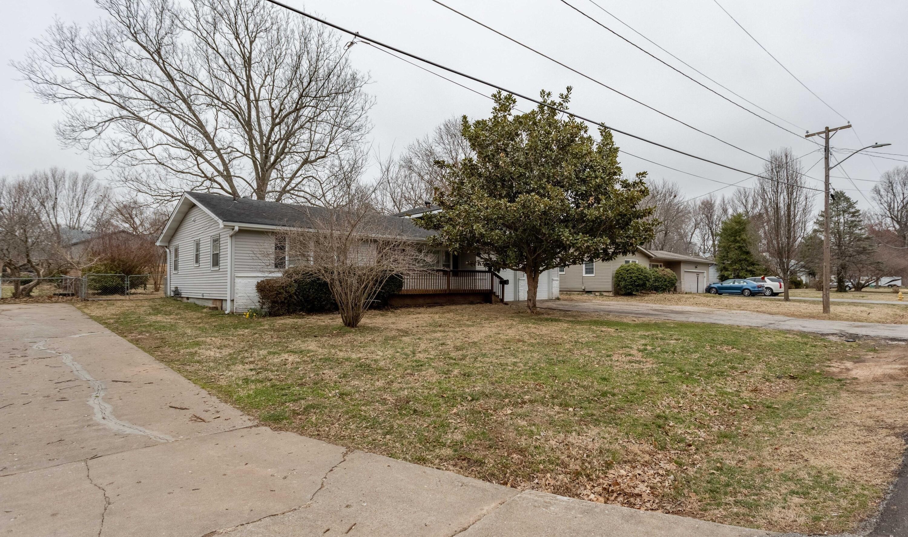 S Dollison Ave, Springfield, MO 65807