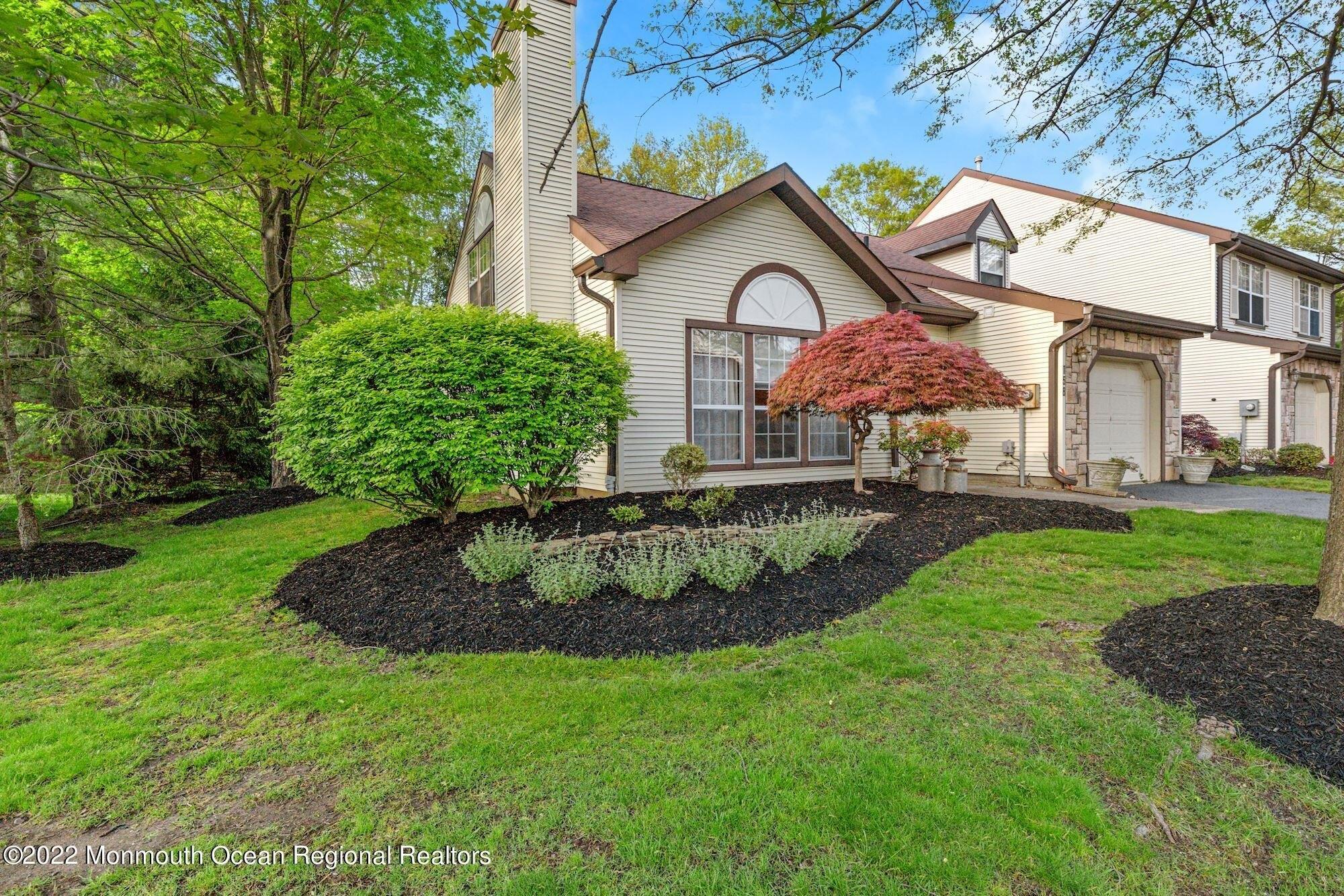Colony Ln, Manalapan, NJ 07726