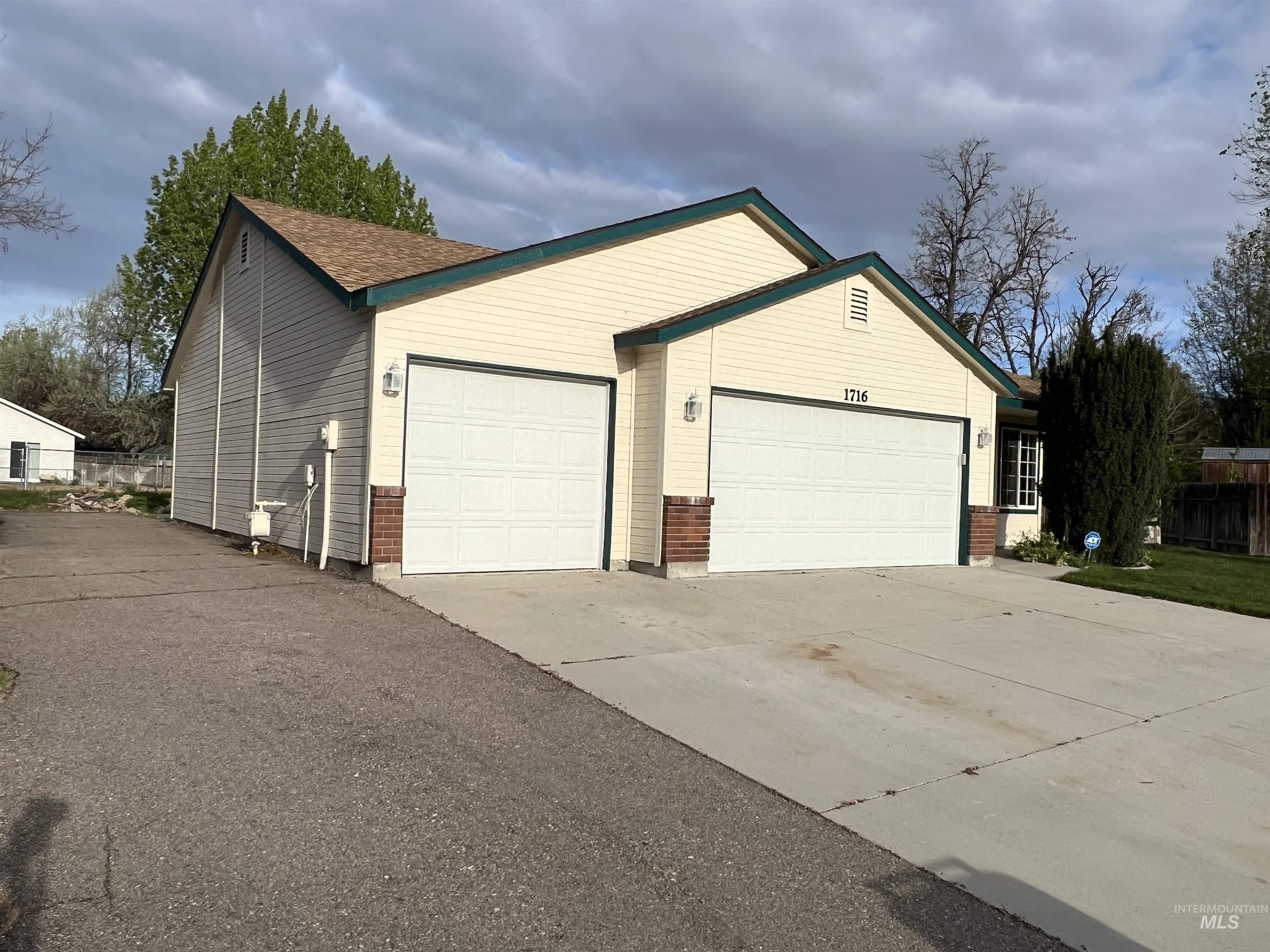 W Plum Ct, Nampa, ID 83651