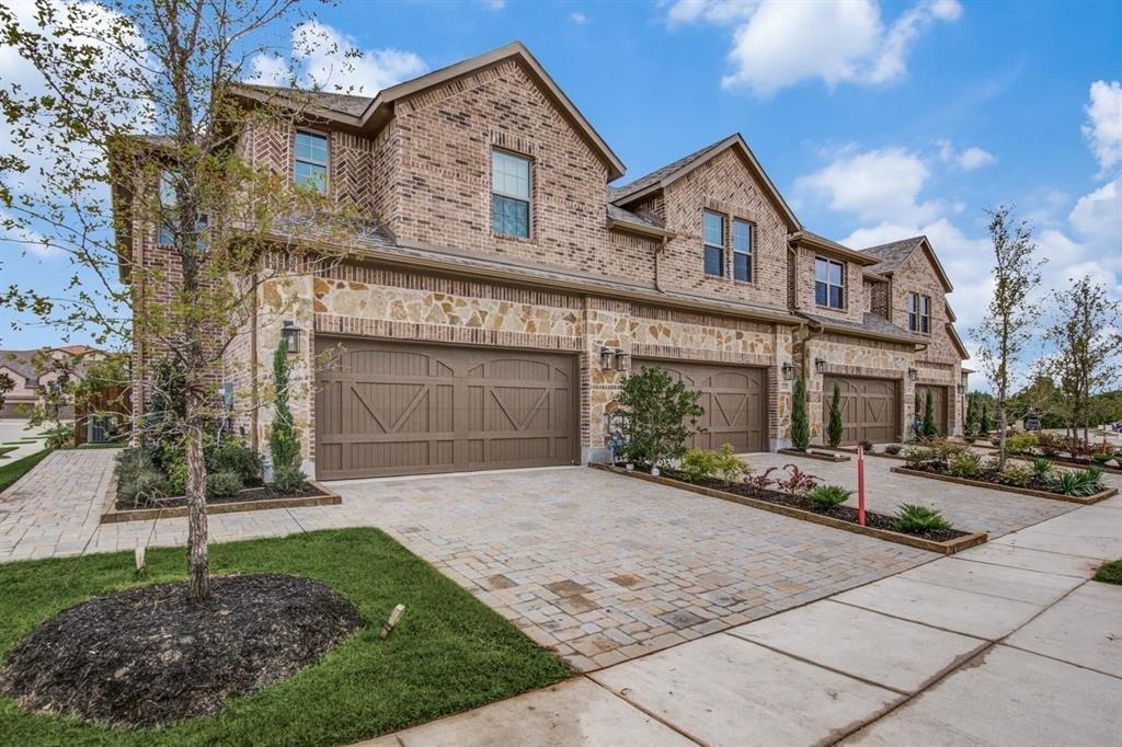 Hutchinson Ln, Lewisville, TX 75077