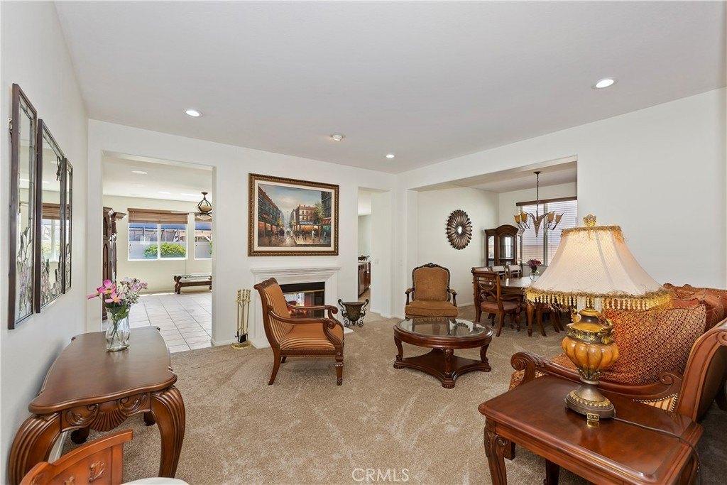Trilport Ave, Palmdale, CA 93552