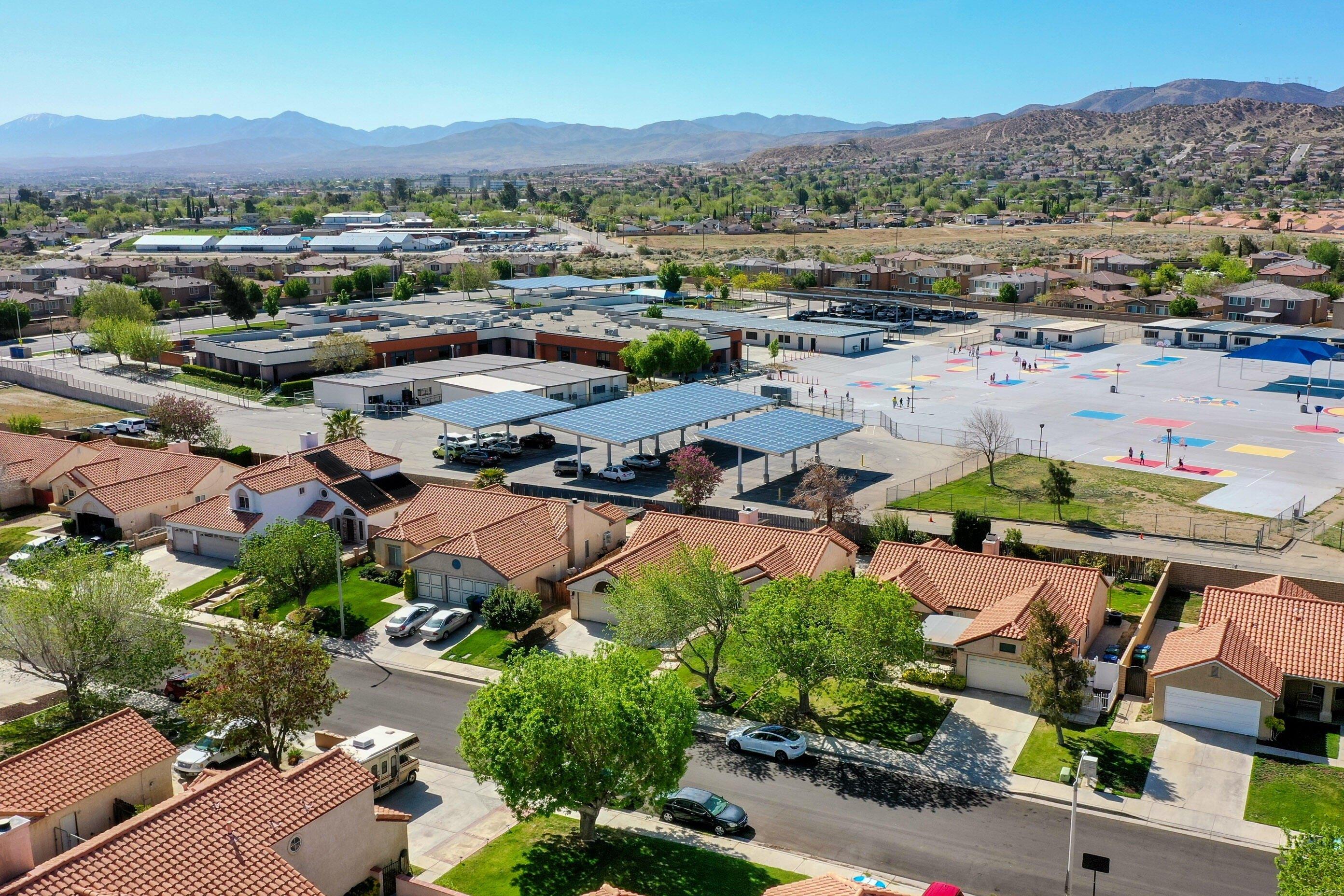 Windermere Ct, Palmdale, CA 93551