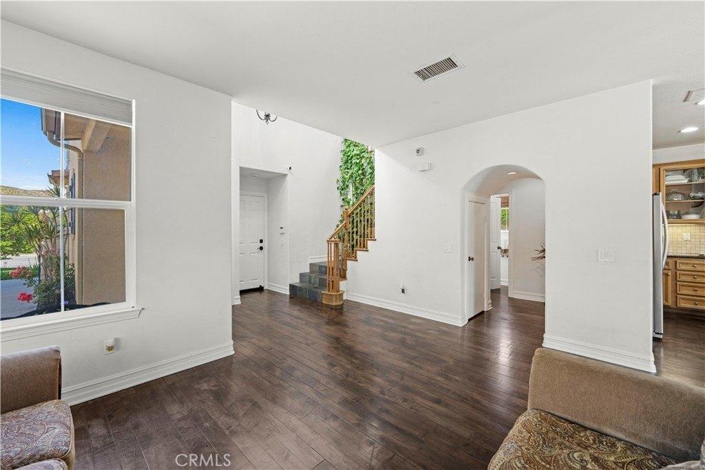 Young Wolf Dr, Simi Valley, CA 93065