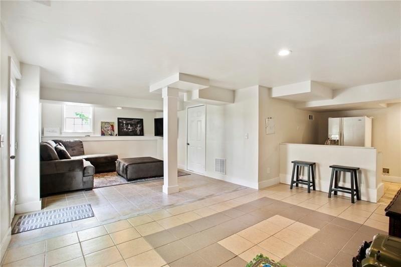 Earney Rd, Woodstock, GA 30188