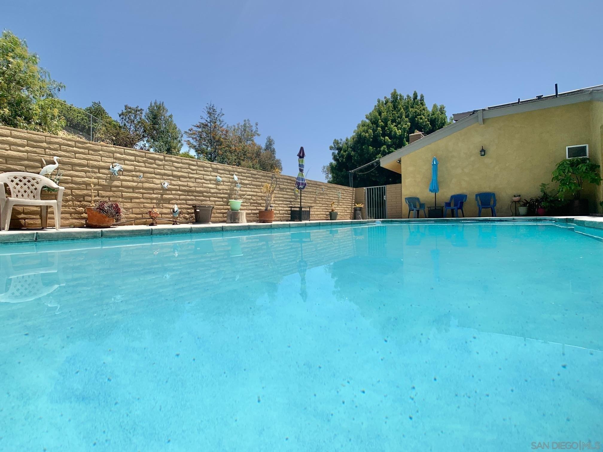 Willow Glen Dr, El Cajon, CA 92019