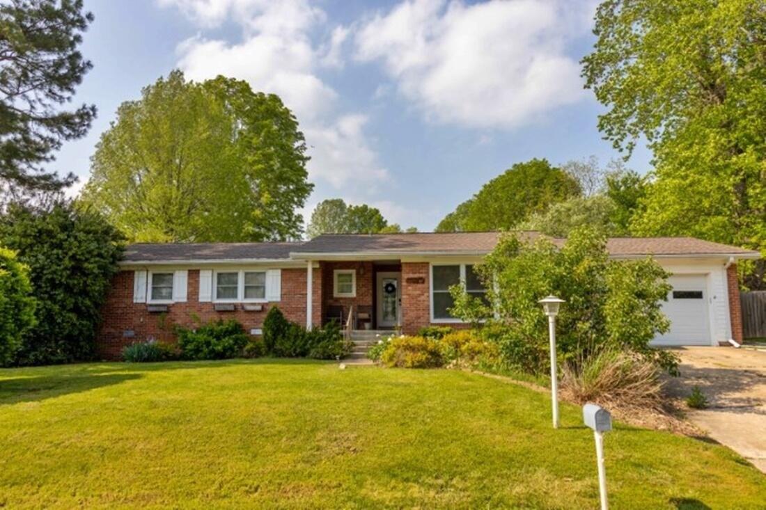 Cherokee Cir, Harrison, AR 72601