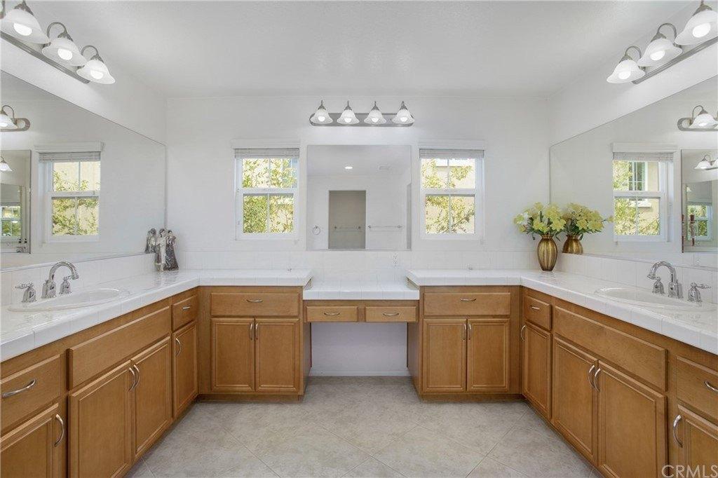 Clearing Ln, Corona, CA 92882