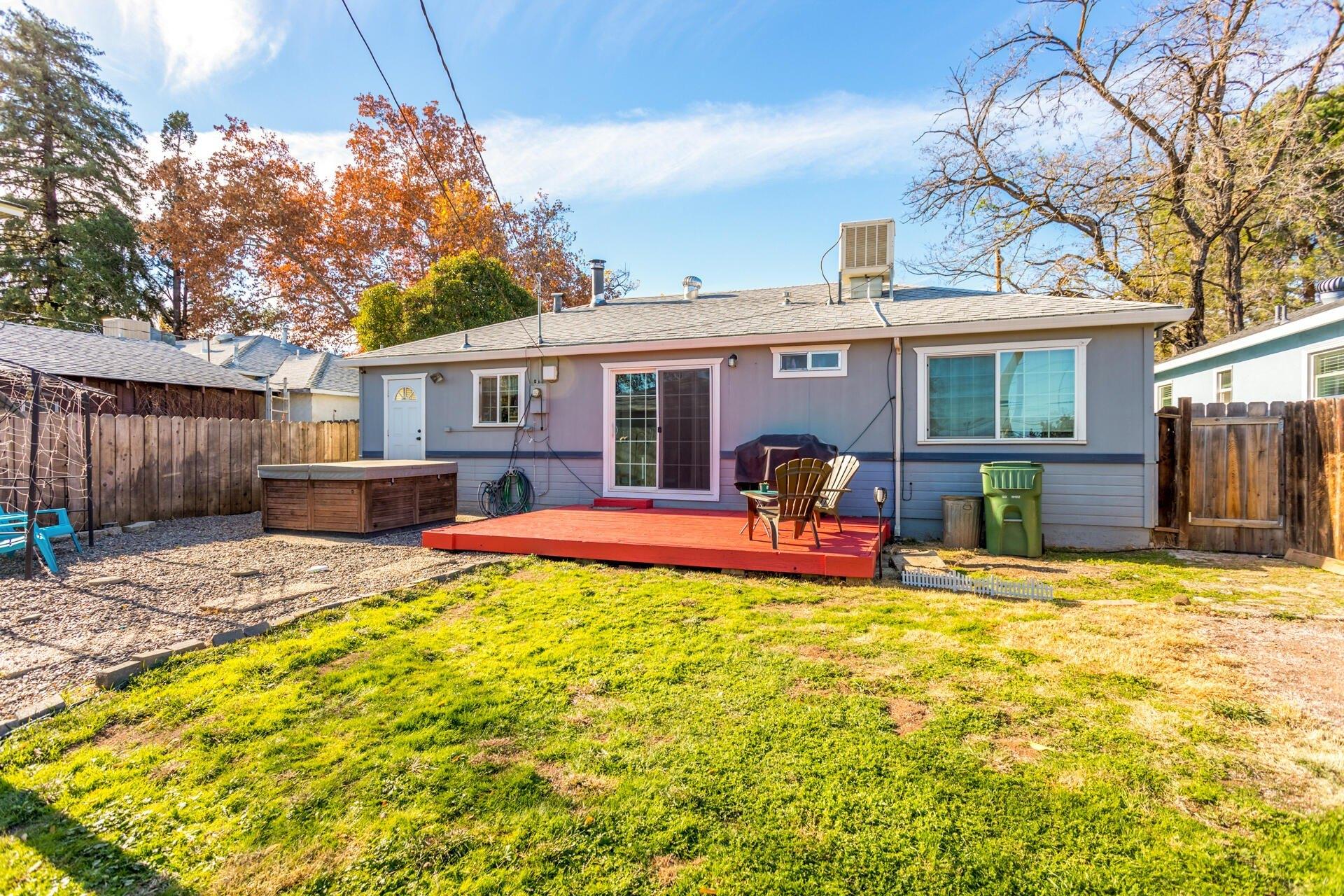 Harrison Ave, Redding, CA 96001