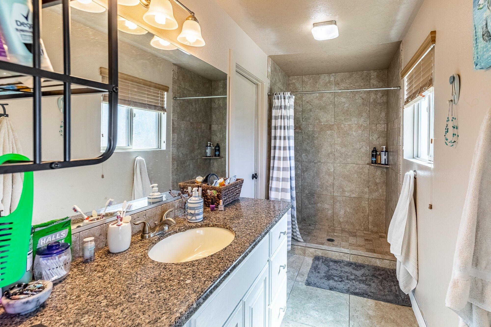 El Vista Dr, Santa Clara, UT 84765