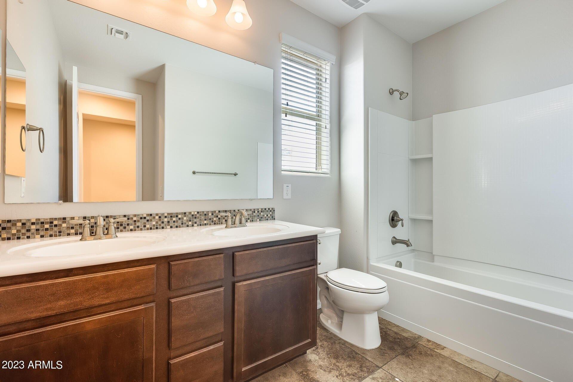 W Los Gatos Dr, Peoria, AZ 85383