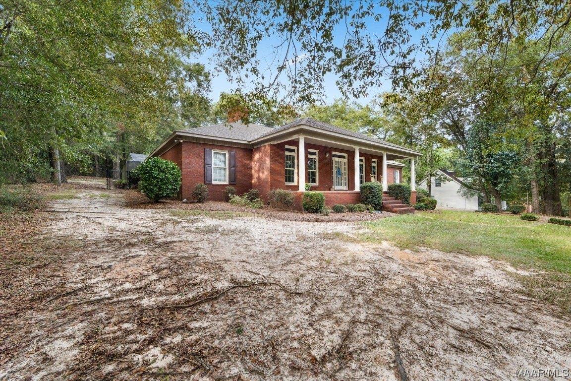 Lakeshore Dr, Enterprise, AL 36330