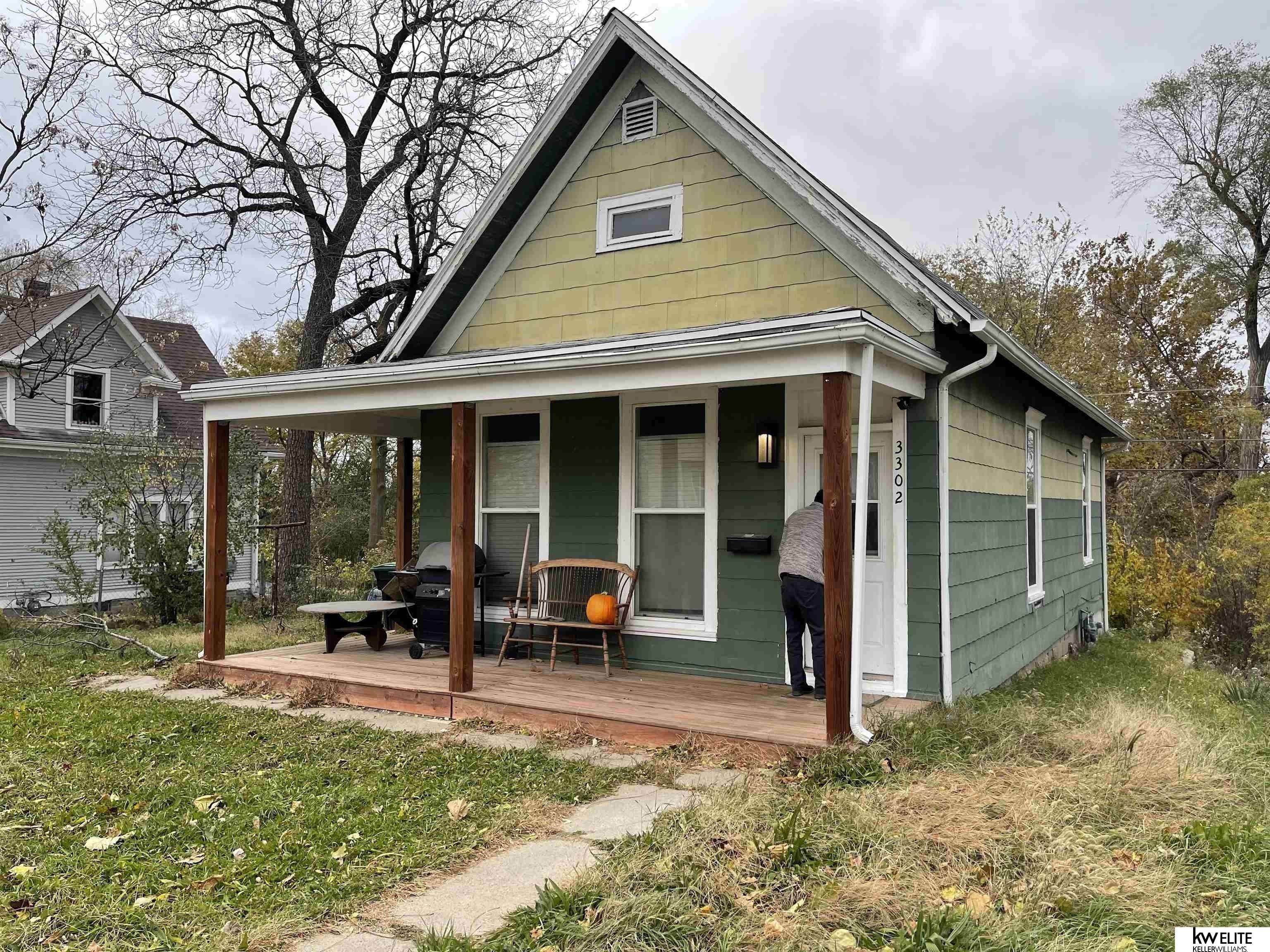 Maple St, Omaha, NE 68111