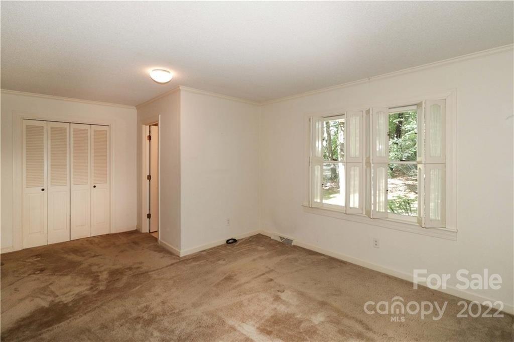 Sedgefield Rd, Statesville, NC 28625