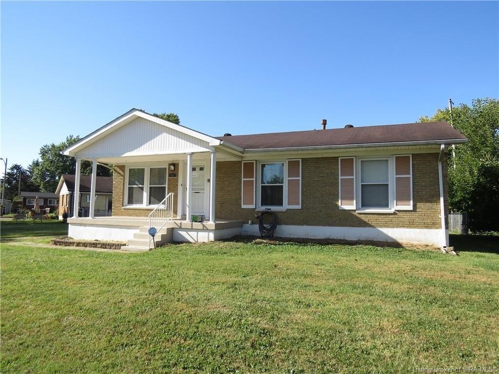 Sunnyside Dr, Clarksville, IN 47129