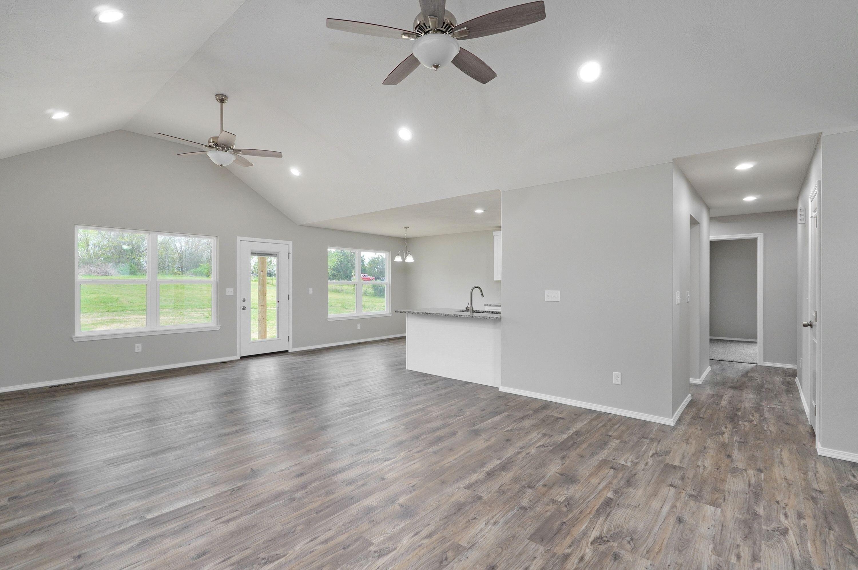 E Logan St, Willard, MO 65781