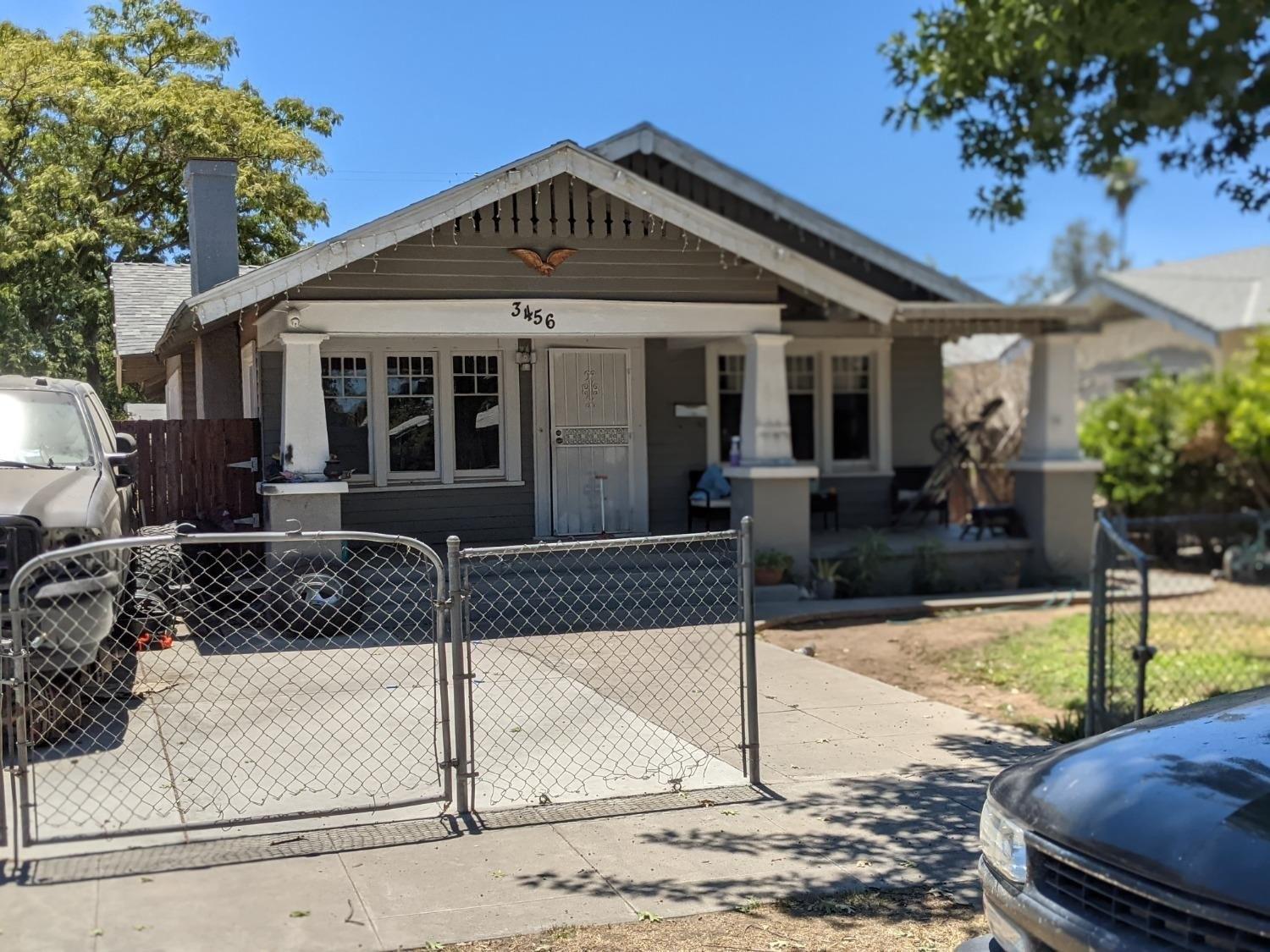 E Lowe Ave, Fresno, CA 93702