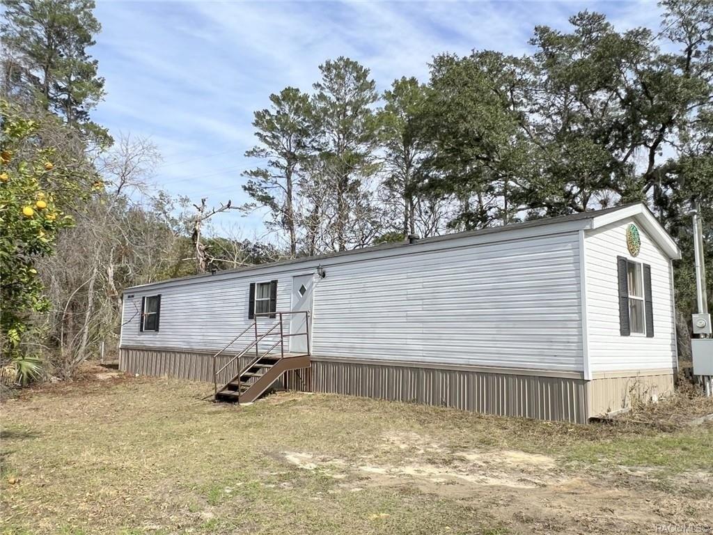 W Strawberry Ln, Homosassa, FL 34446