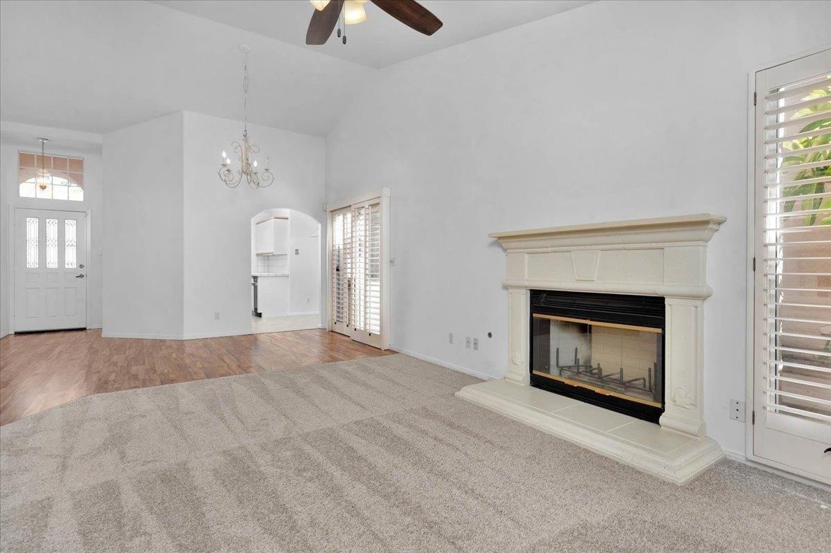 E Lindbrook Ln, Fresno, CA 93720
