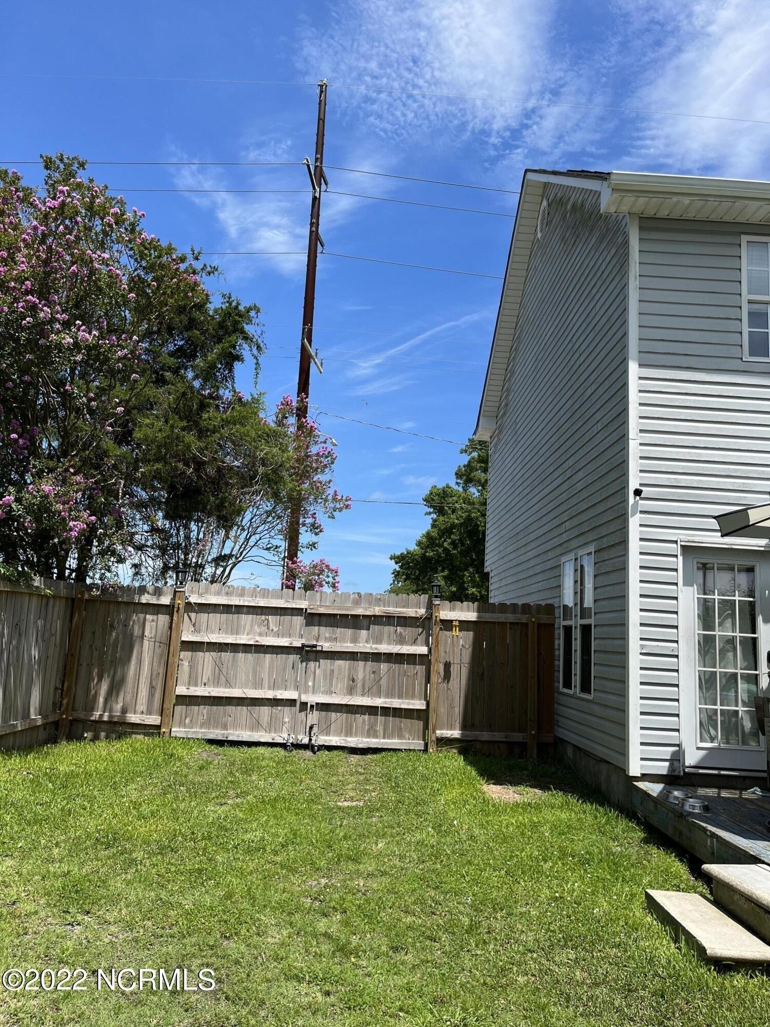 Highway 101, Beaufort, NC 28516