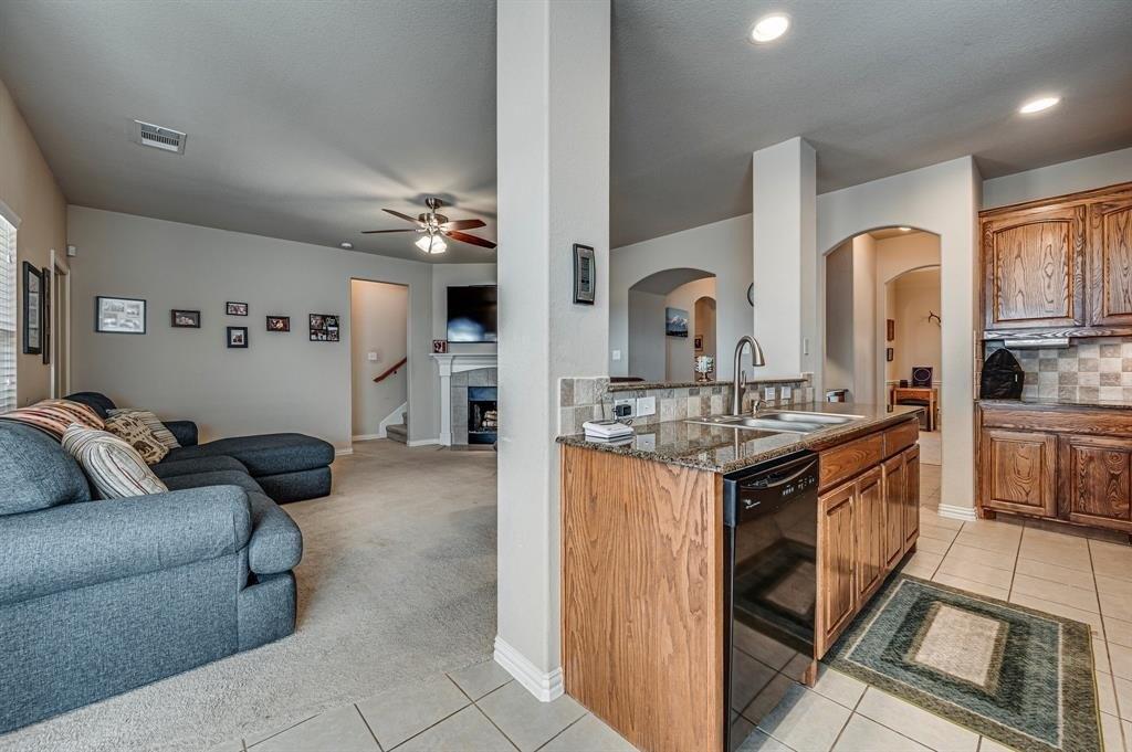 Brook Hollow Ln, Red Oak, TX 75154