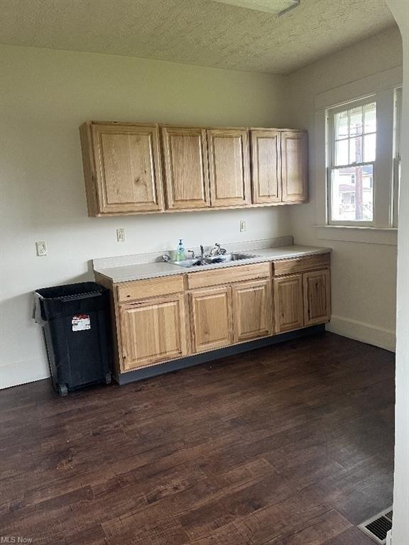 Linden Ave, Zanesville, OH 43701