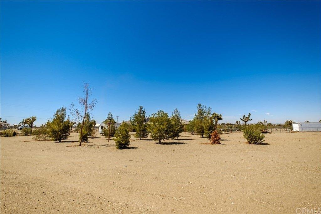 Tokay Rd, Phelan, CA 92371