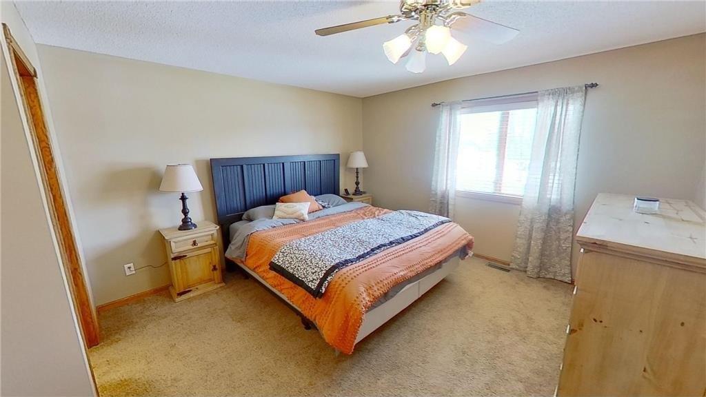 Patricia Ct, Marshall, MN 56258