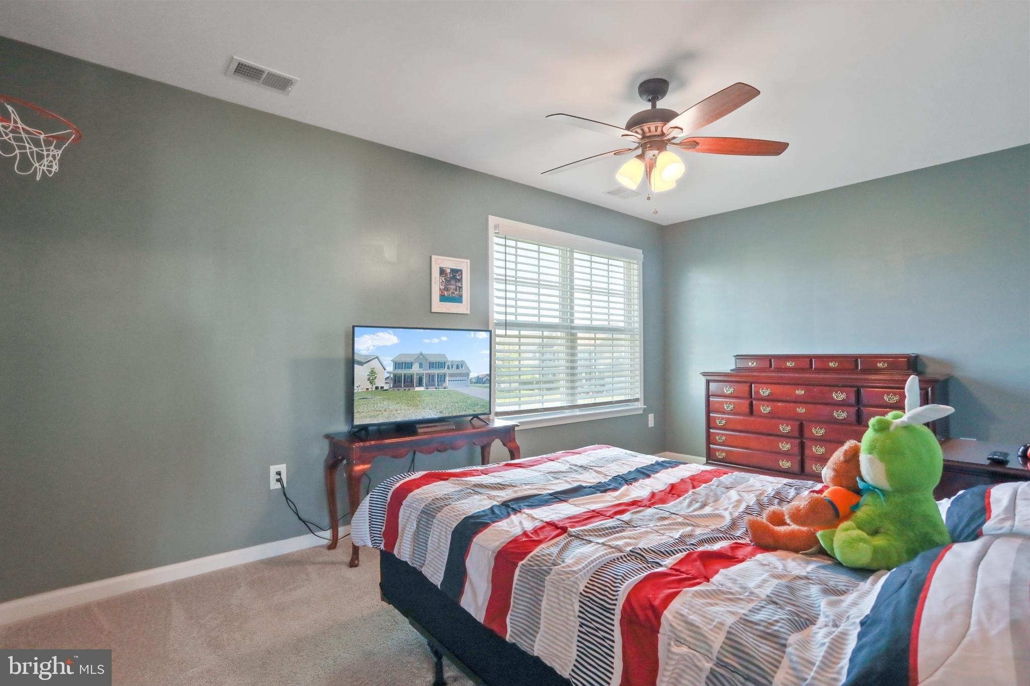 Azera Dr, Inwood, WV 25428