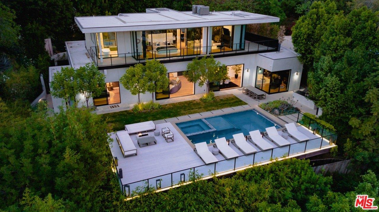 Rising Glen Rd, Los Angeles, CA 90069