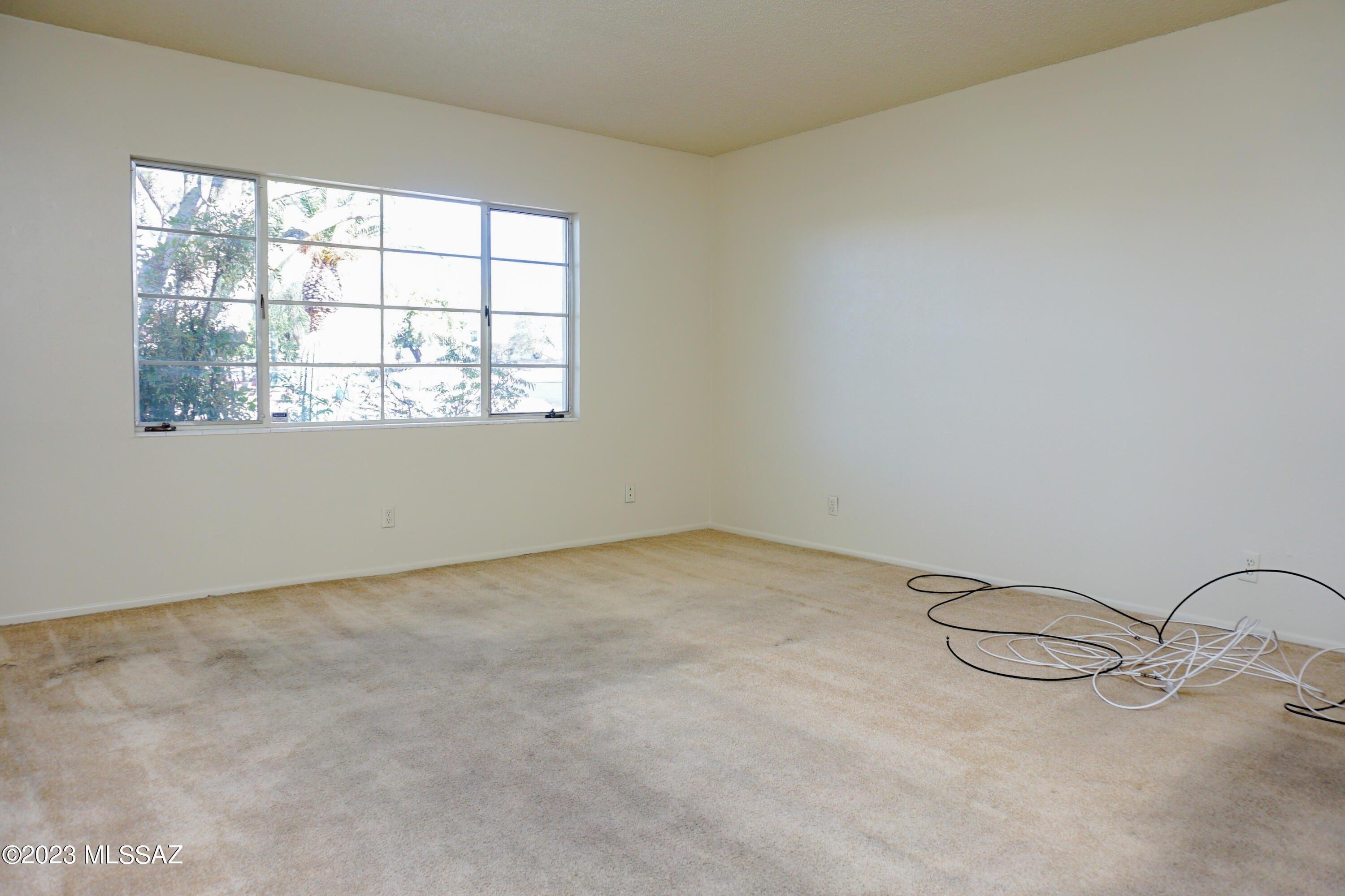 N Crestridge Dr, Tucson, AZ 85718