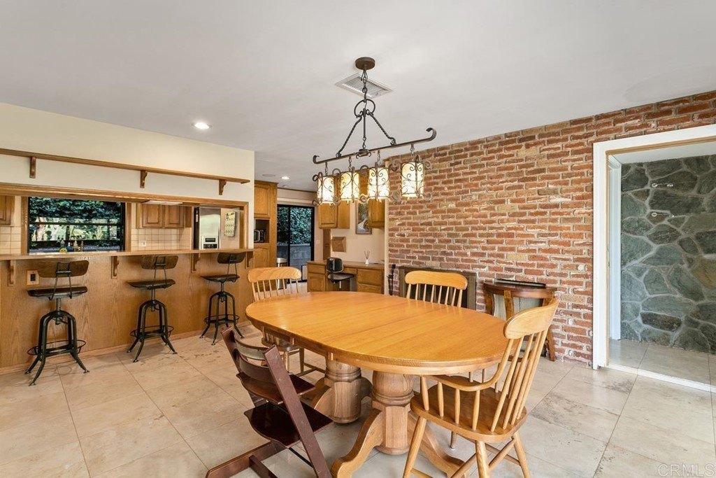 Valley Dr, Vista, CA 92084