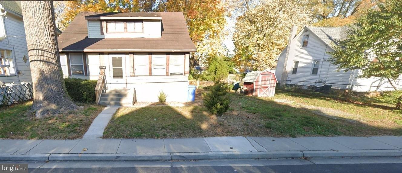 E Olive St, Westville, NJ 08093