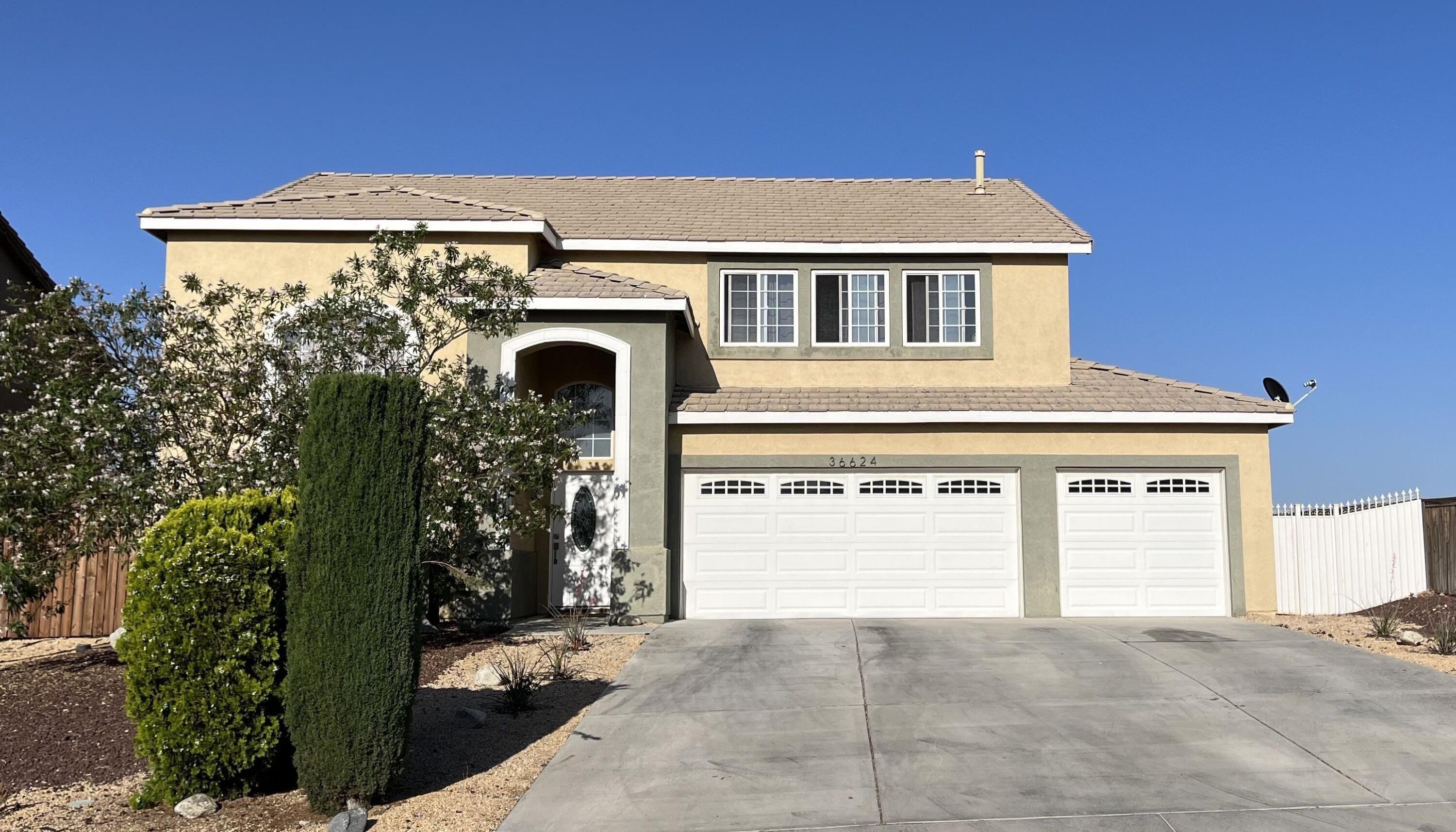 Roosevelt Dr, Palmdale, CA 93552