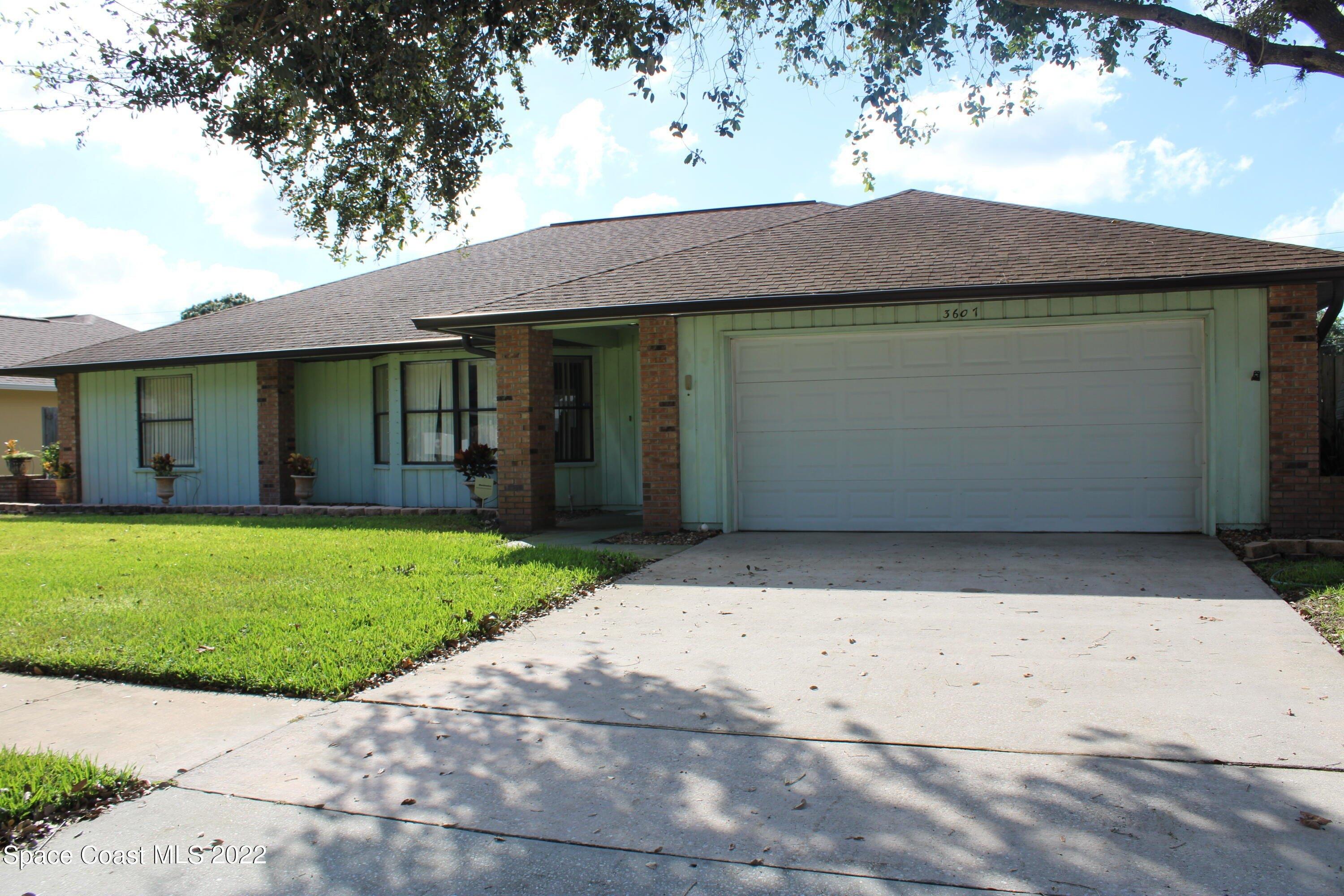 Whisperwood Cir, Melbourne, FL 32901