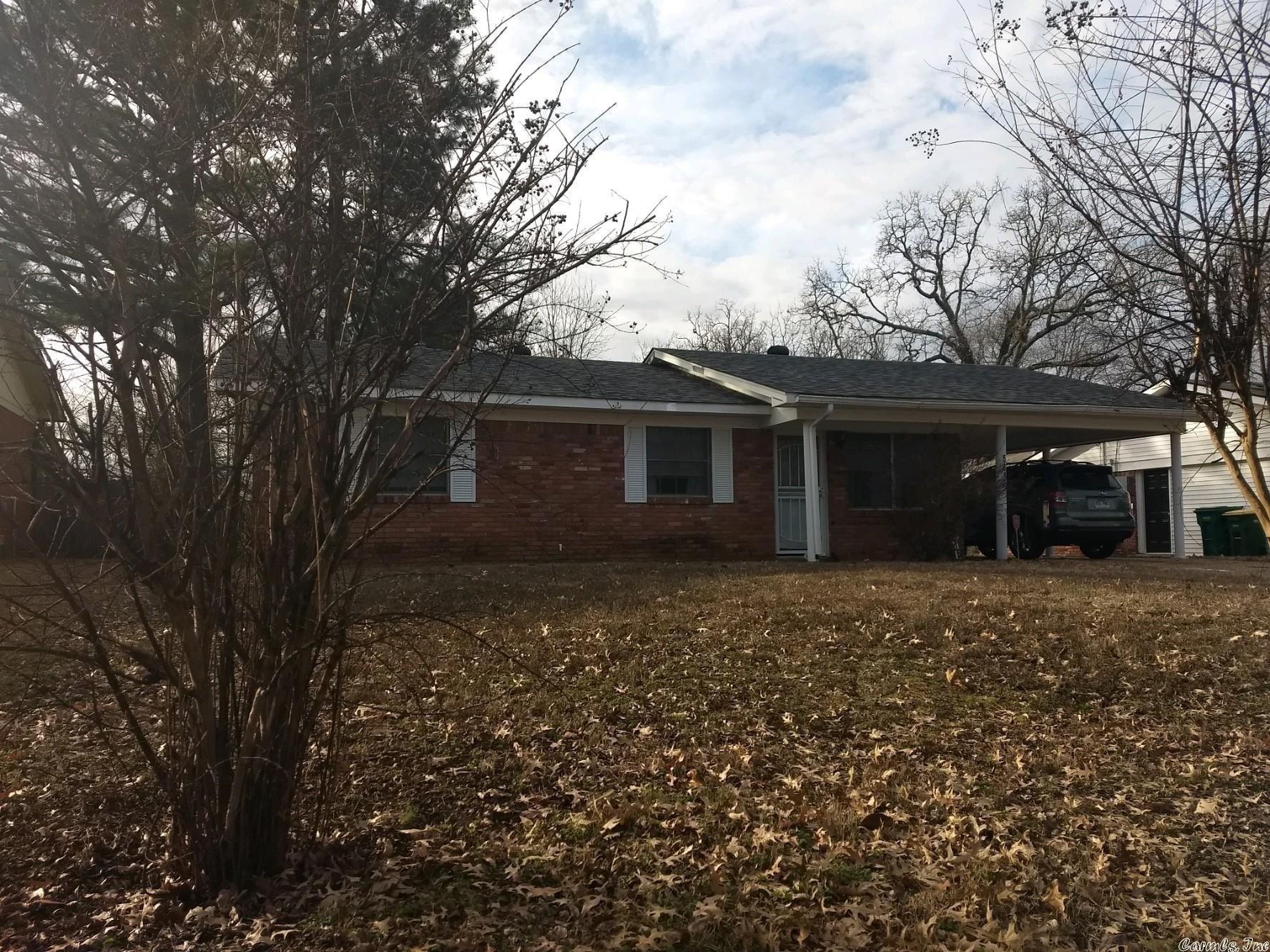 La Mirado Dr, North Little Rock, AR 72118