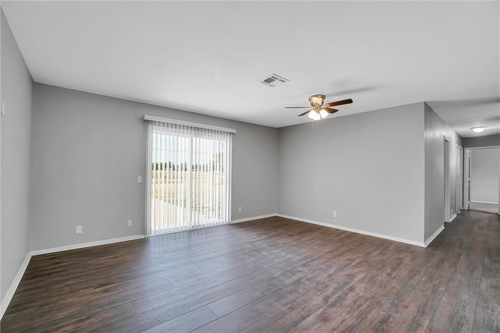 W 12th St, Snyder, OK 73566