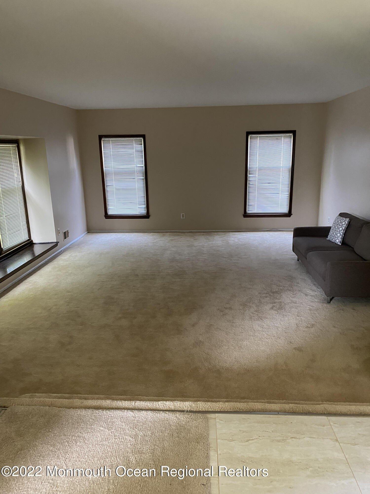 Homestead Cir, Marlboro, NJ 07746