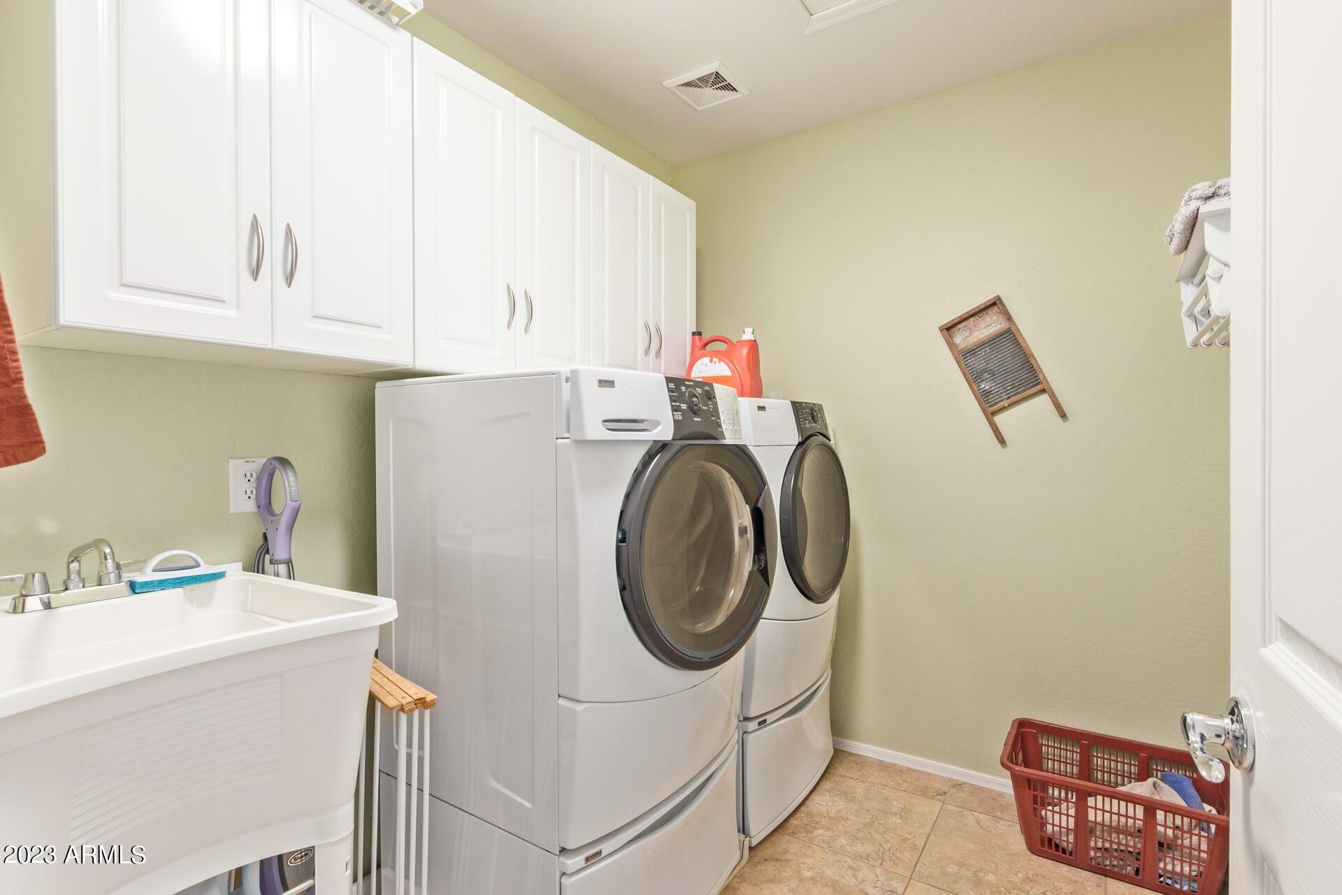 W Arvada Ct, Maricopa, AZ 85138