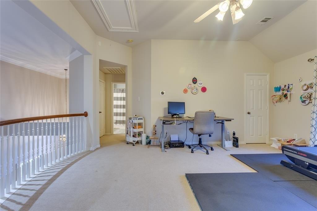 Aspen Dr, Bedford, TX 76021